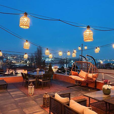 Waterfront Apartment By The Tram - Terrace With Dome & Golden Horn View In Fatih Istanbul Bagian luar foto