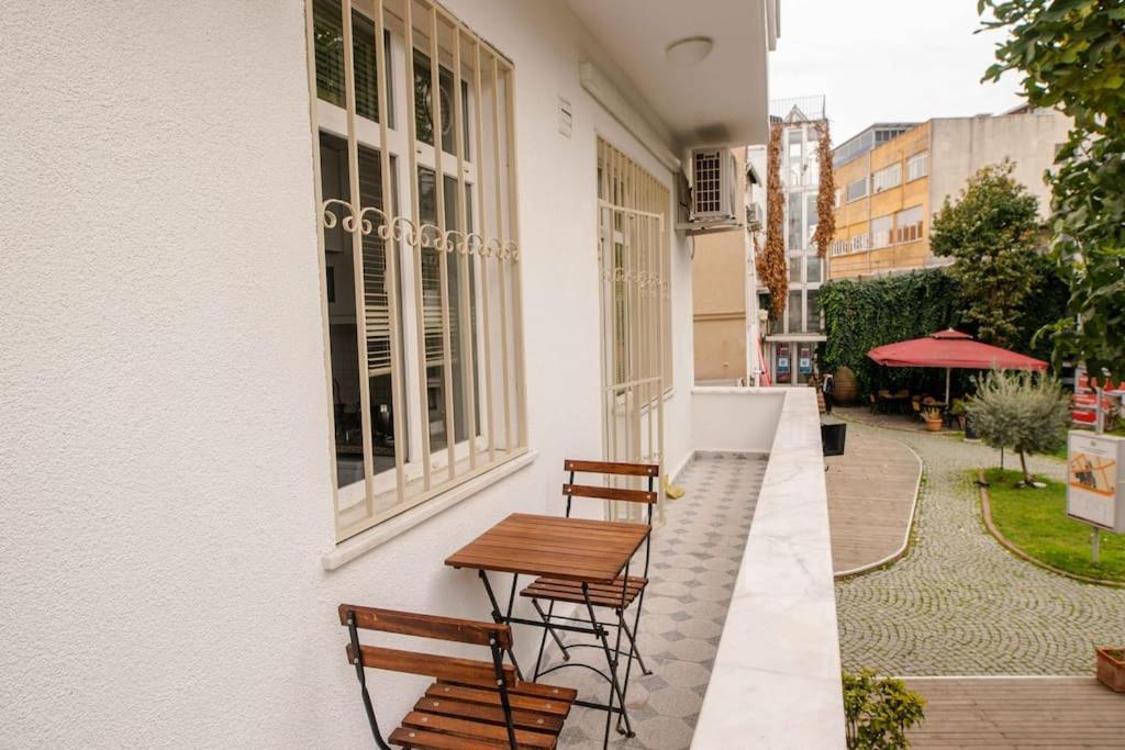 Waterfront Apartment By The Tram - Terrace With Dome & Golden Horn View In Fatih Istanbul Bagian luar foto