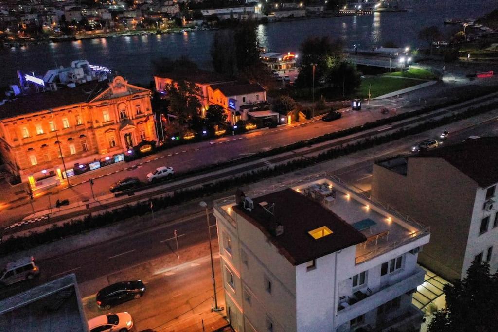 Waterfront Apartment By The Tram - Terrace With Dome & Golden Horn View In Fatih Istanbul Bagian luar foto