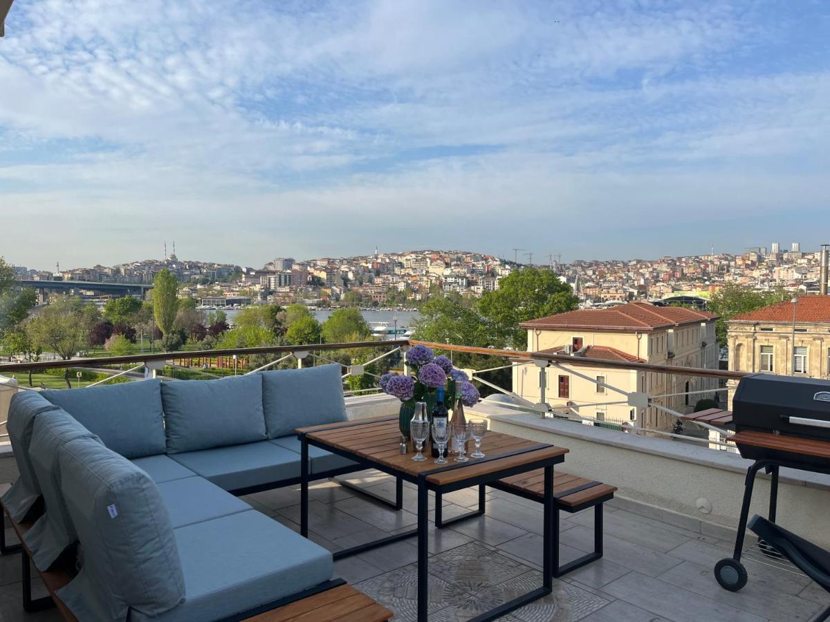 Waterfront Apartment By The Tram - Terrace With Dome & Golden Horn View In Fatih Istanbul Bagian luar foto