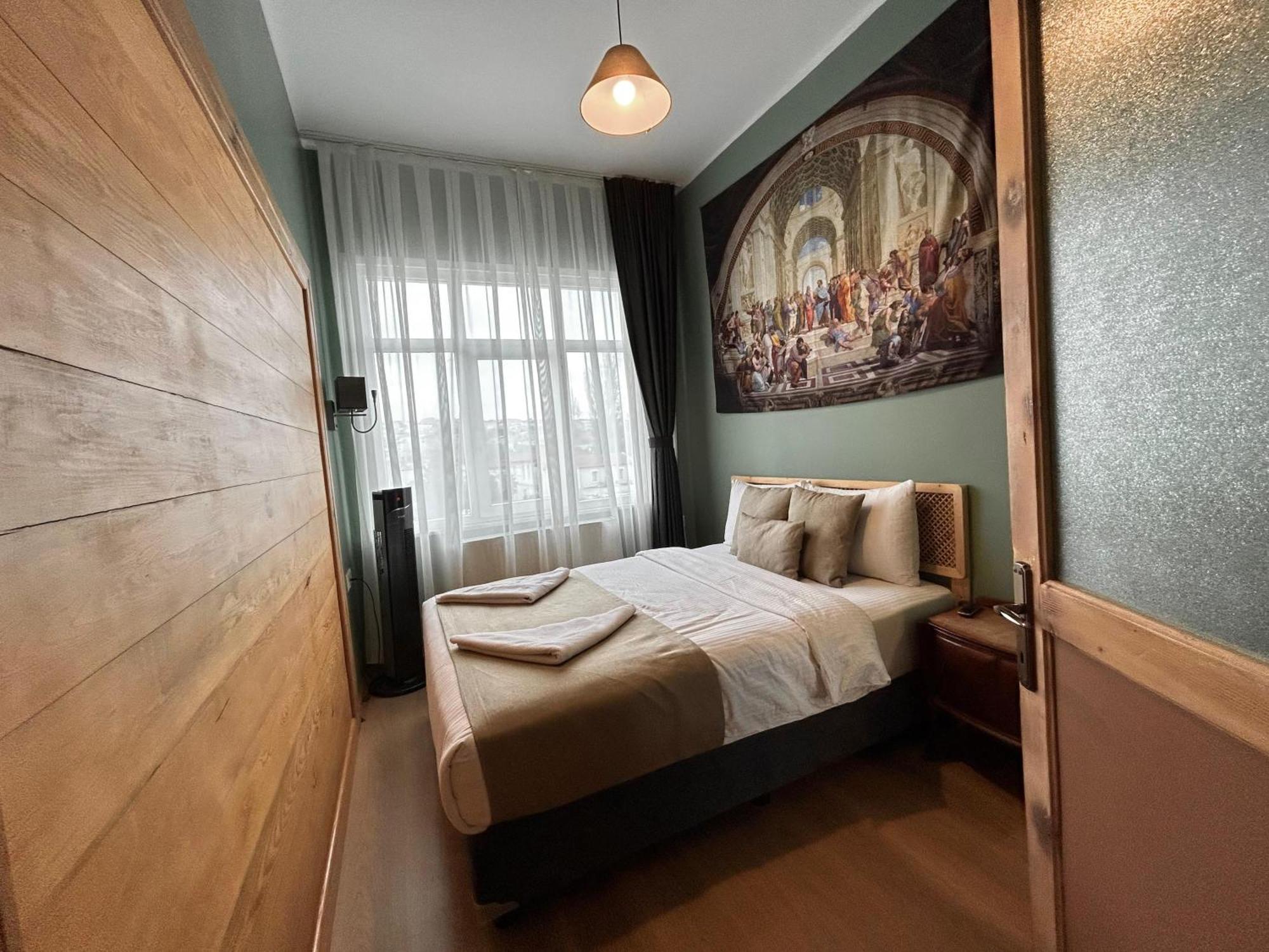 Waterfront Apartment By The Tram - Terrace With Dome & Golden Horn View In Fatih Istanbul Bagian luar foto