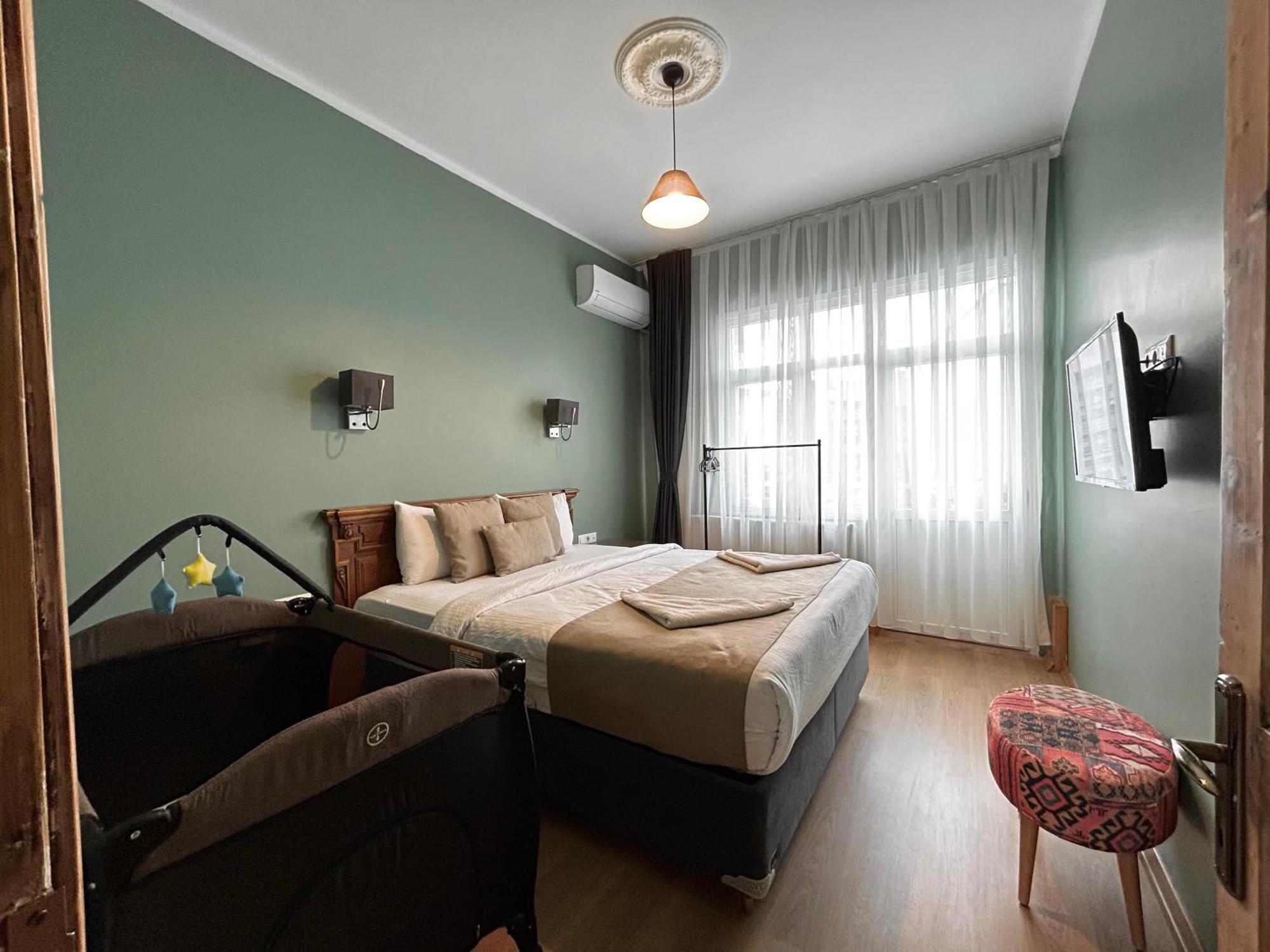 Waterfront Apartment By The Tram - Terrace With Dome & Golden Horn View In Fatih Istanbul Bagian luar foto