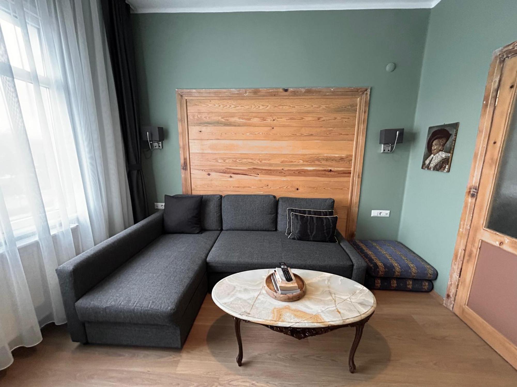 Waterfront Apartment By The Tram - Terrace With Dome & Golden Horn View In Fatih Istanbul Bagian luar foto
