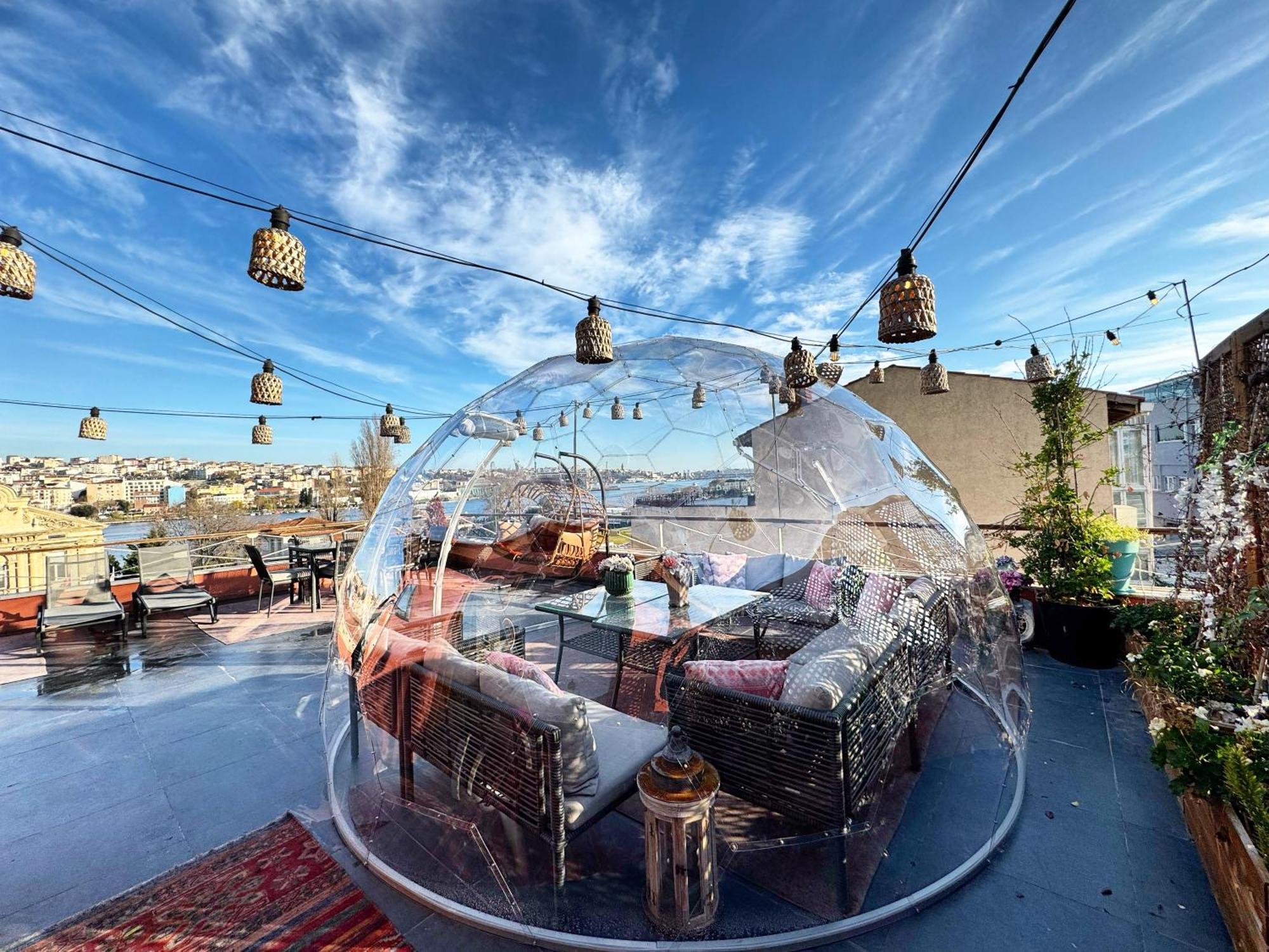 Waterfront Apartment By The Tram - Terrace With Dome & Golden Horn View In Fatih Istanbul Bagian luar foto