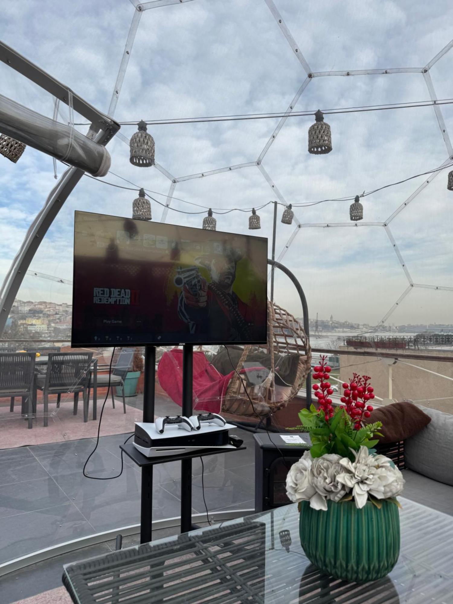 Waterfront Apartment By The Tram - Terrace With Dome & Golden Horn View In Fatih Istanbul Bagian luar foto